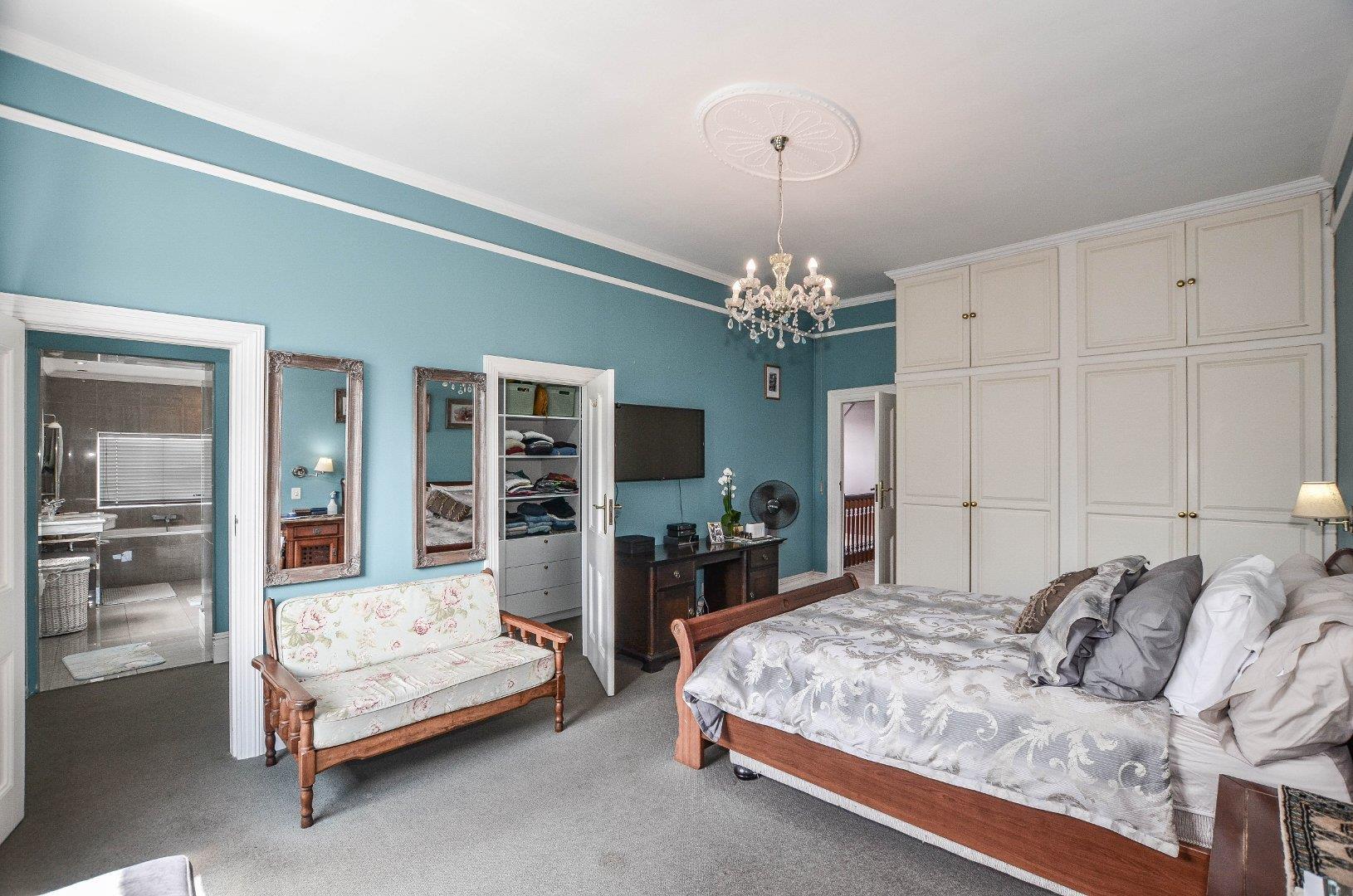 6 Bedroom Property for Sale in Milnerton Western Cape